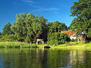 noclegi nad jeziorem pokoje Mazury zakwaterowanie wypoczynek w Polsce